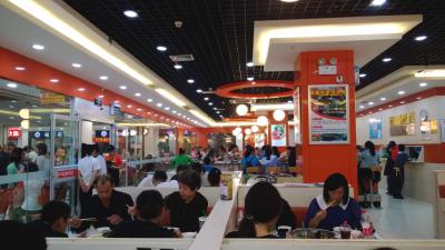 D2天堂视频养生汤锅店店内