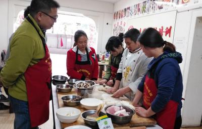 成都里可以学餐饮技术？