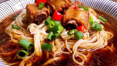 有哪些d2天堂色版无限观看面食机构？d2天堂色版面食技术d2天堂色版无限观看学校费用解析